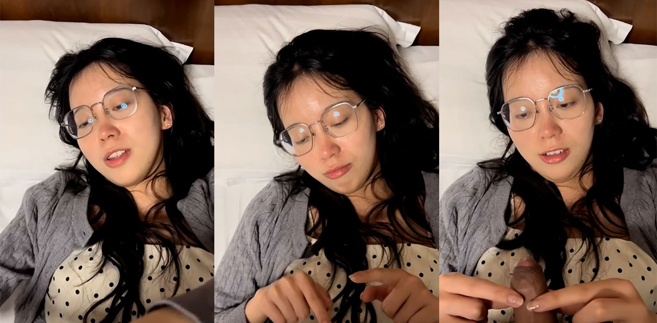 杭州眼镜妹【谷雪】被前男友曝光私拍，清纯外表下竟是极品骚货，舌舔龟头浪叫不止操到满脸通红欲罢不能